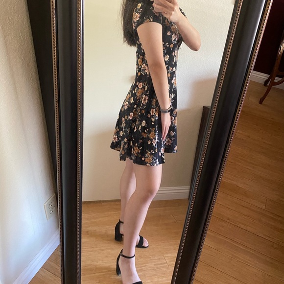 Floral Dress - Picture 2 of 4